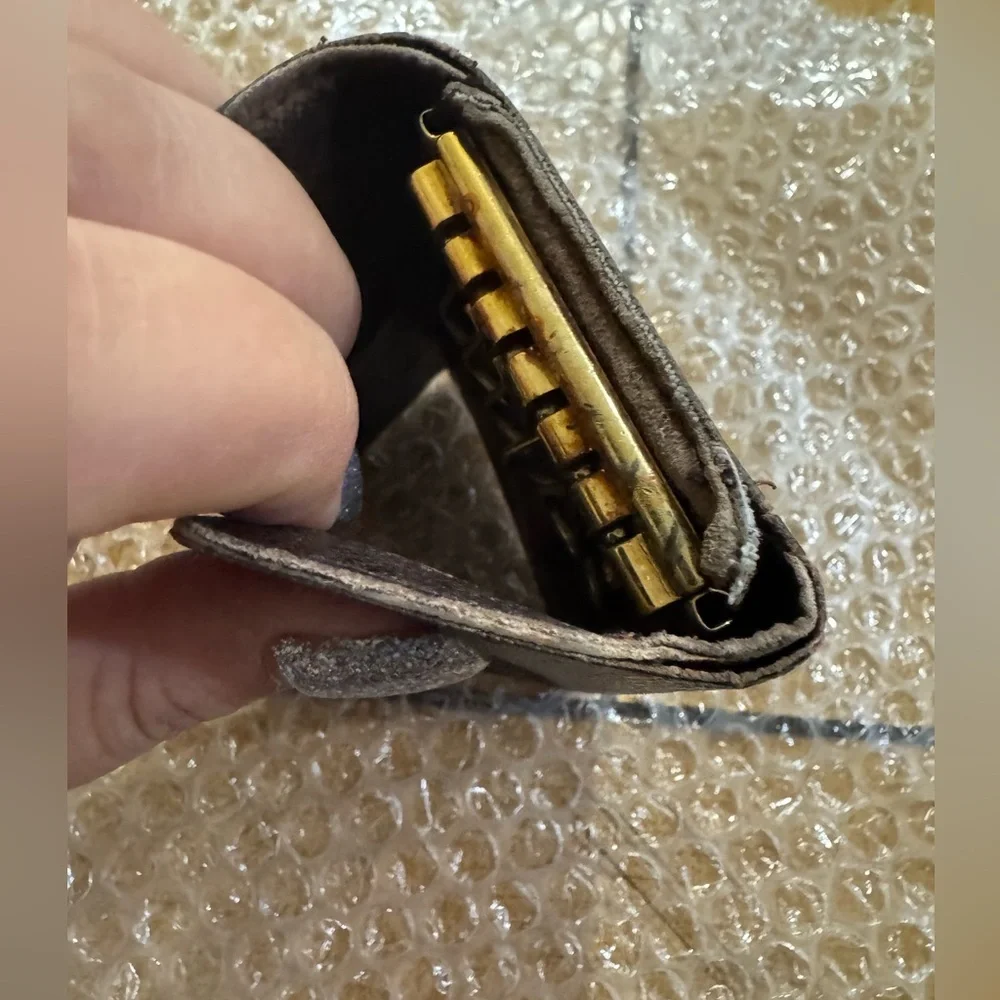 Louis Vuitton Damier key holder fair
